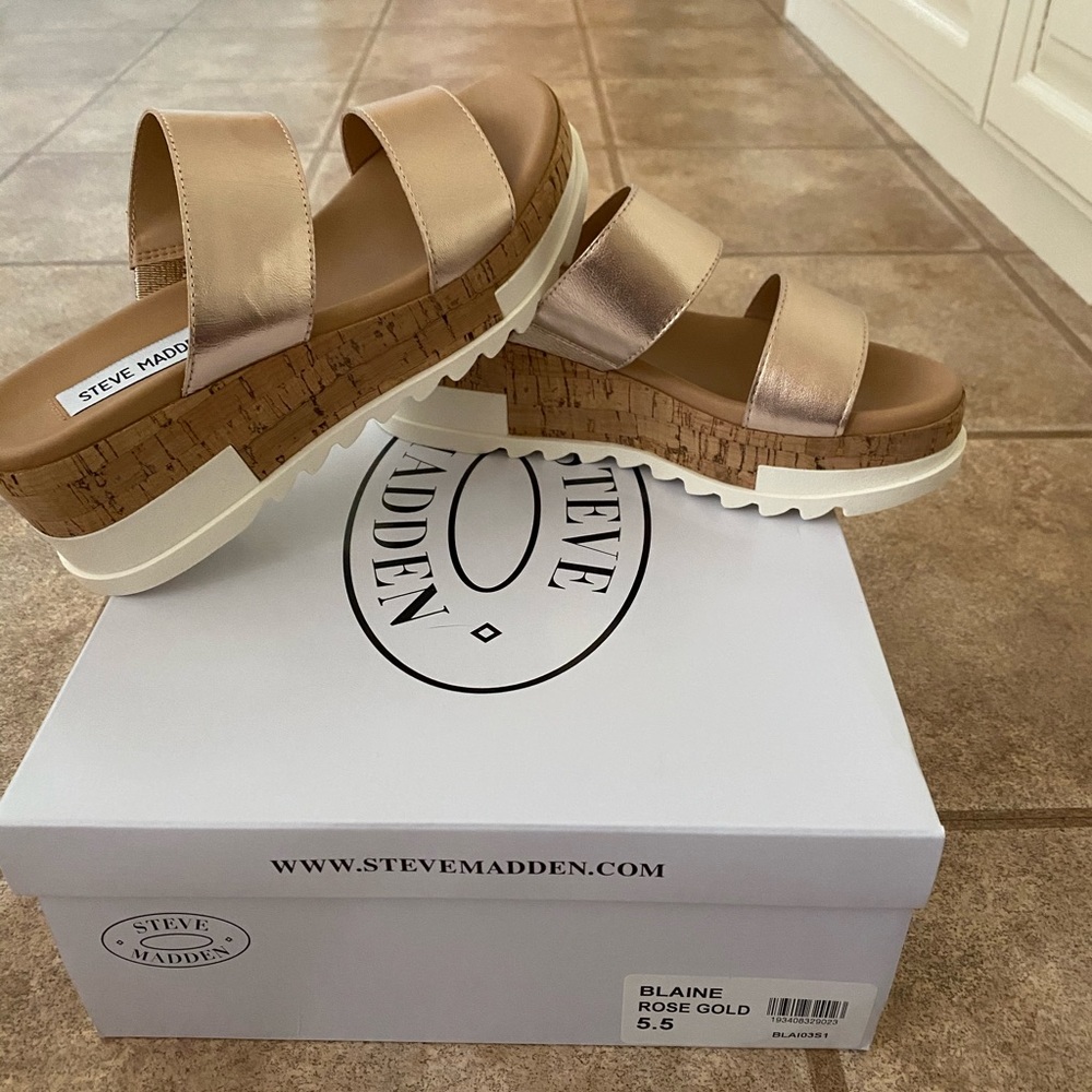BRAND NEW Steve Madden Blaine Sandal - Picture 1 of 5